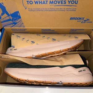 Brooks Ghost Max Green and Tan Running Shoes